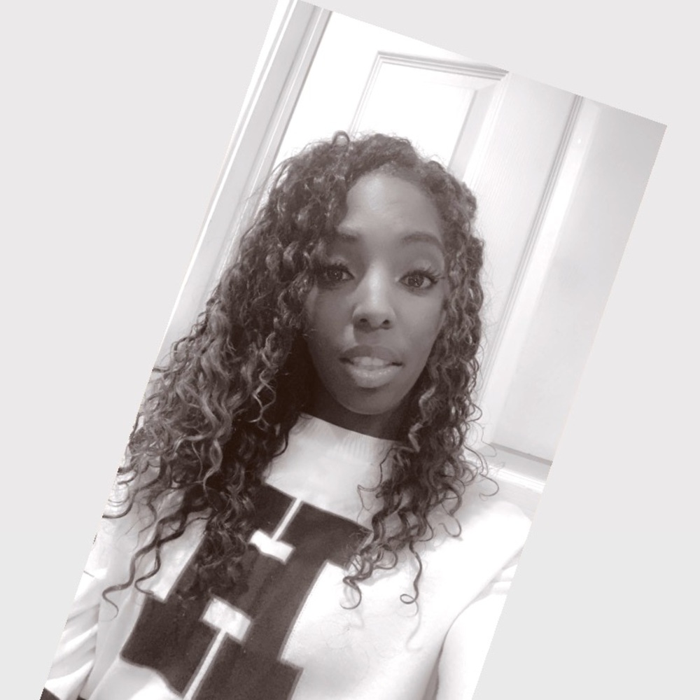 Meet your Posher, Courtney